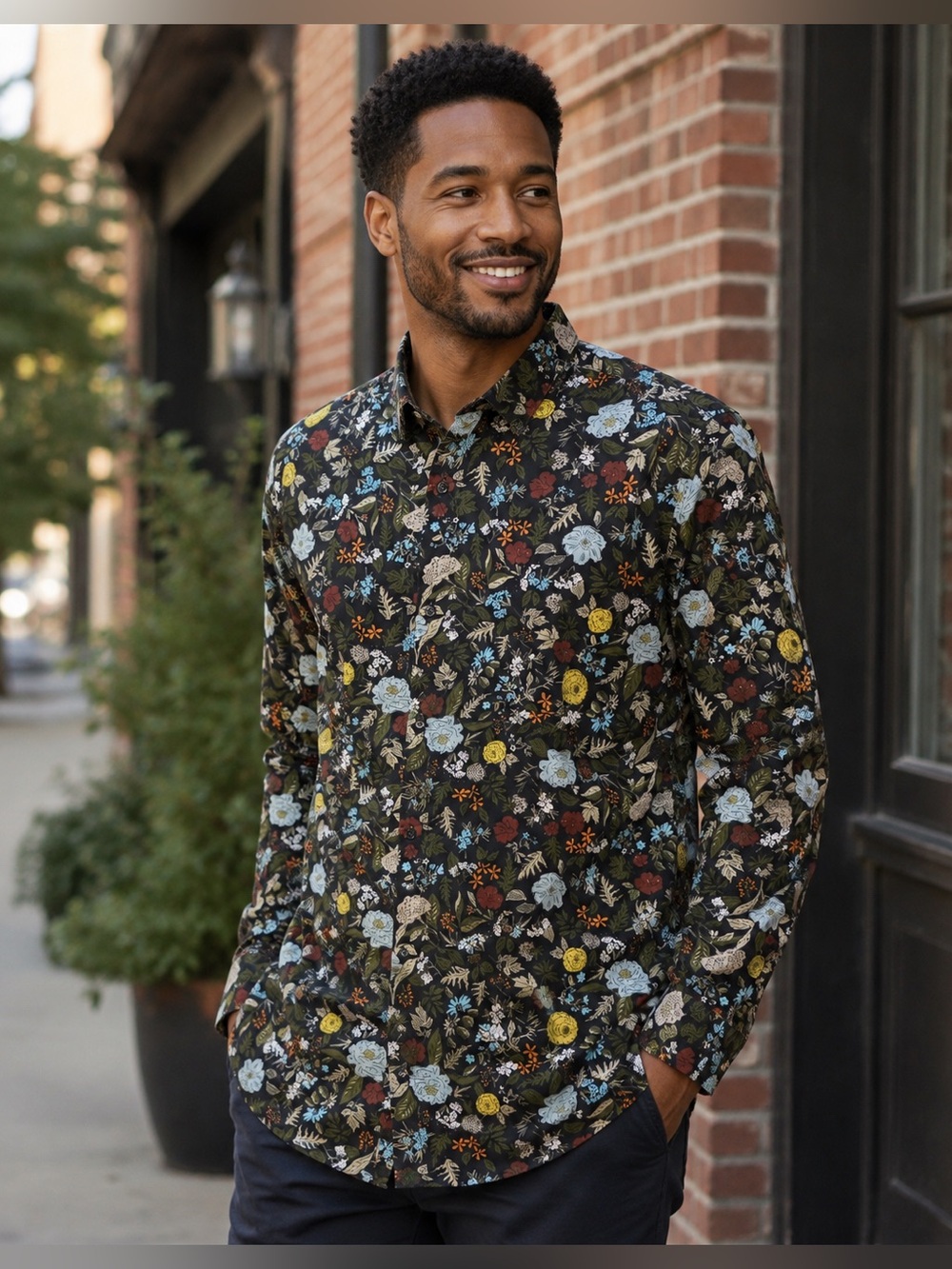 H&M Men’s Large Slim Fit Floral Botanical Button Down Shirt Dark Print